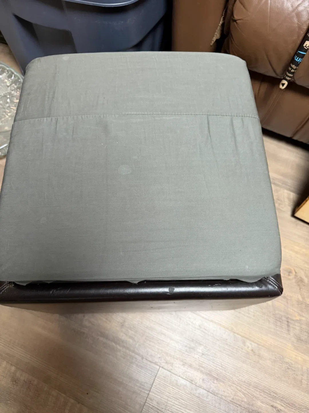 Storage Ottoman with Reversible Tray Top image indicator(2)