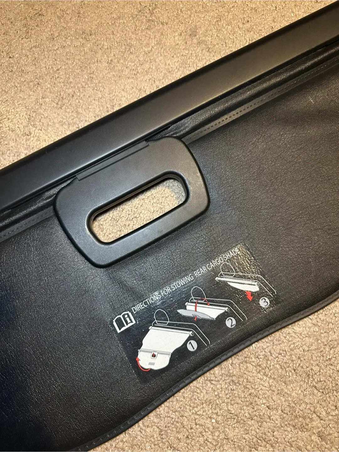 2014-2018 Jeep Cherokee Cargo Cover image indicator(3)