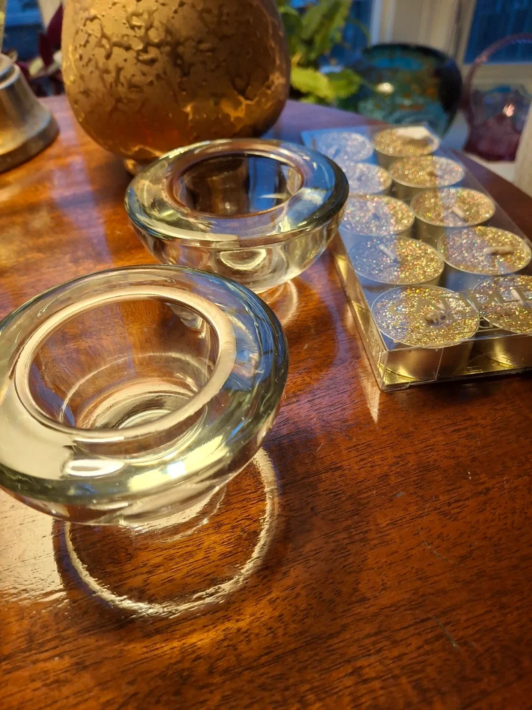 Tea light holders & sparkly tea candles image indicator(3)