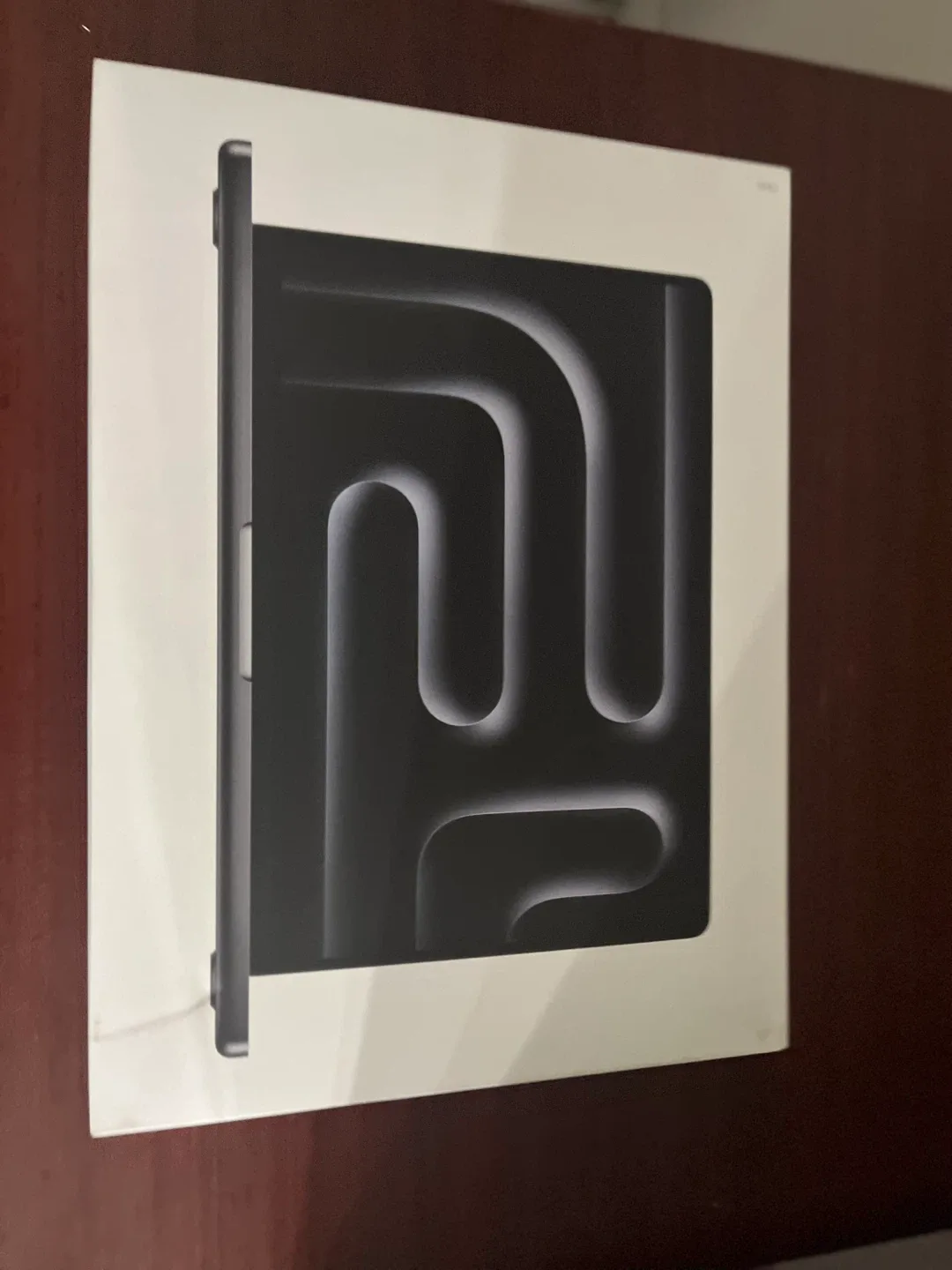 Macbook Pro M4 16 Gb Unified ram & 512 SSD