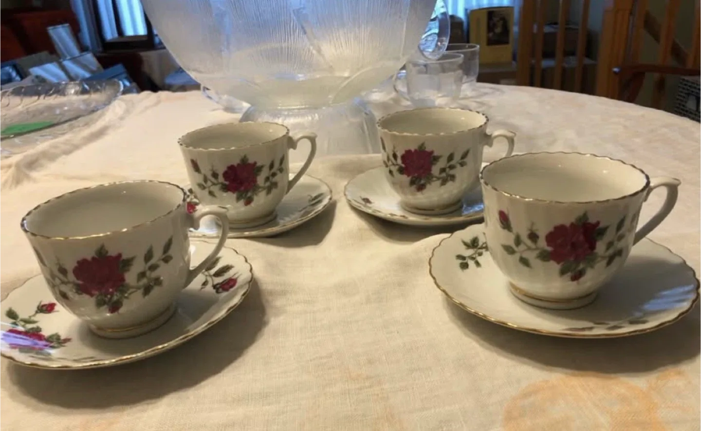 Garage sale - glassware, decorative plates, china image indicator(3)