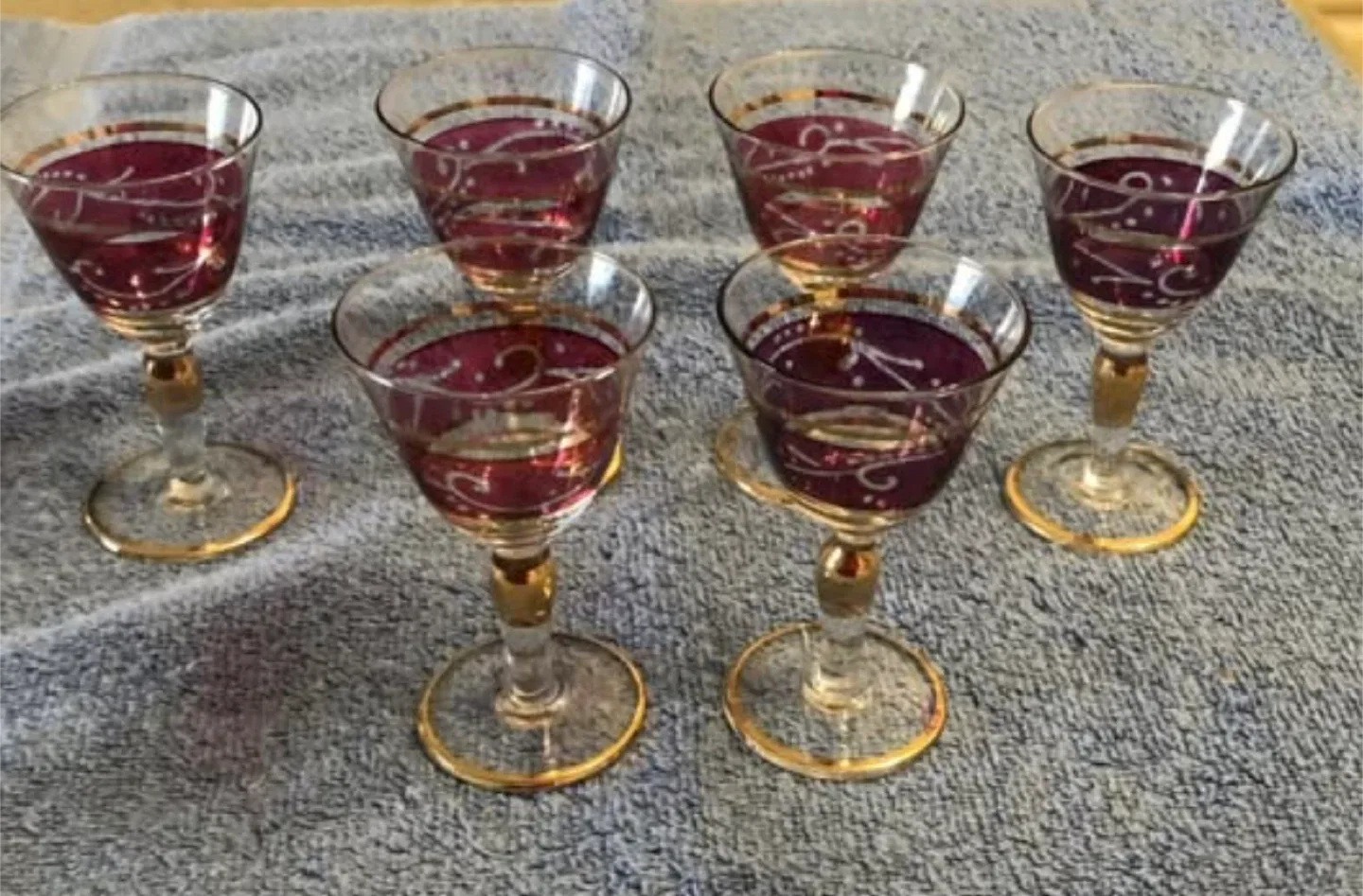 Garage sale - glassware, decorative plates, china image indicator(4)