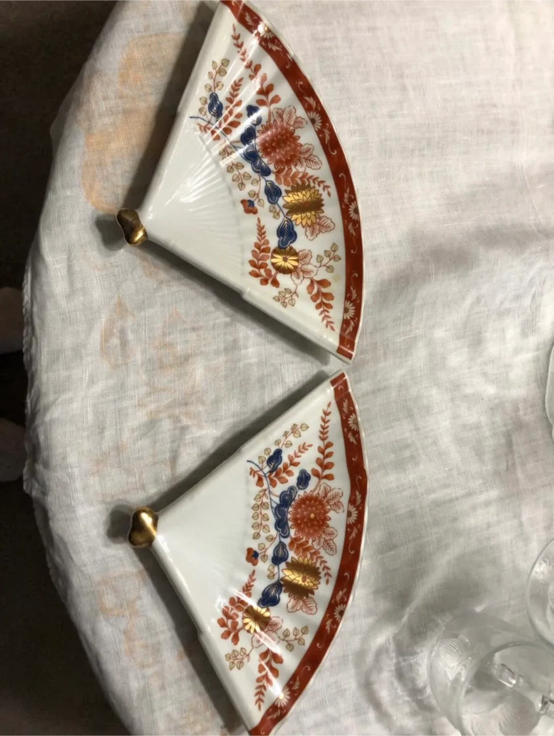 Garage sale - glassware, decorative plates, china image indicator(6)
