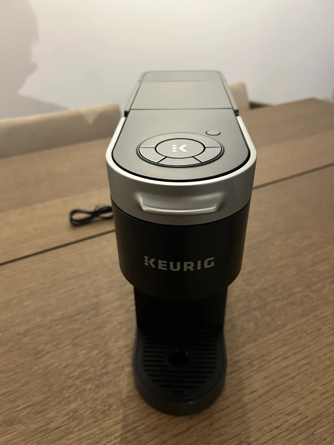 Keurig K-Slim Black Single Serve Coffee Maker image indicator(4)