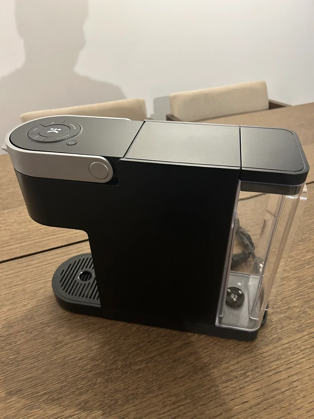 Keurig K-Slim Black Single Serve Coffee Maker image indicator(3)