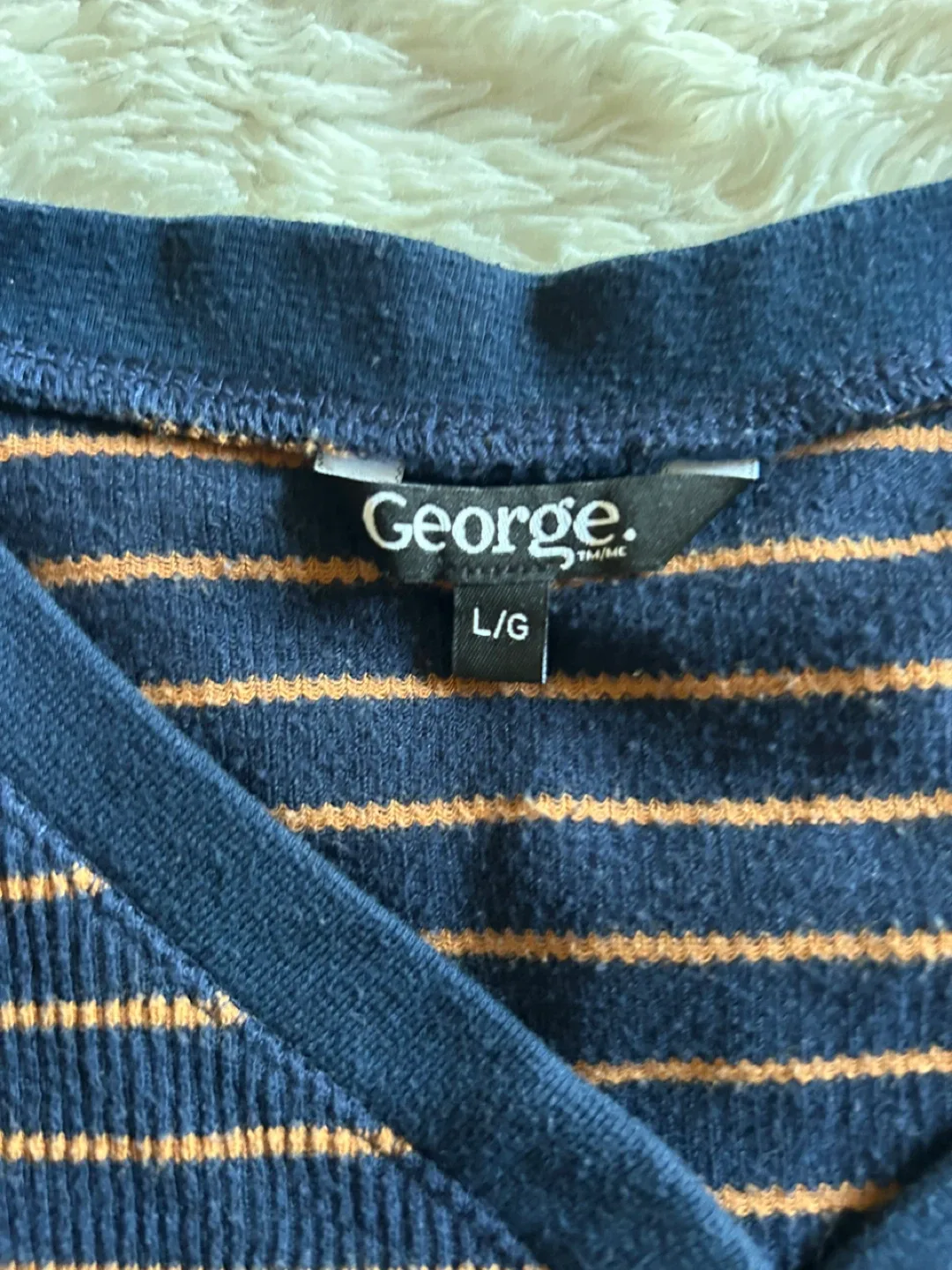 Women’s clothes L, XS & S image indicator(2)