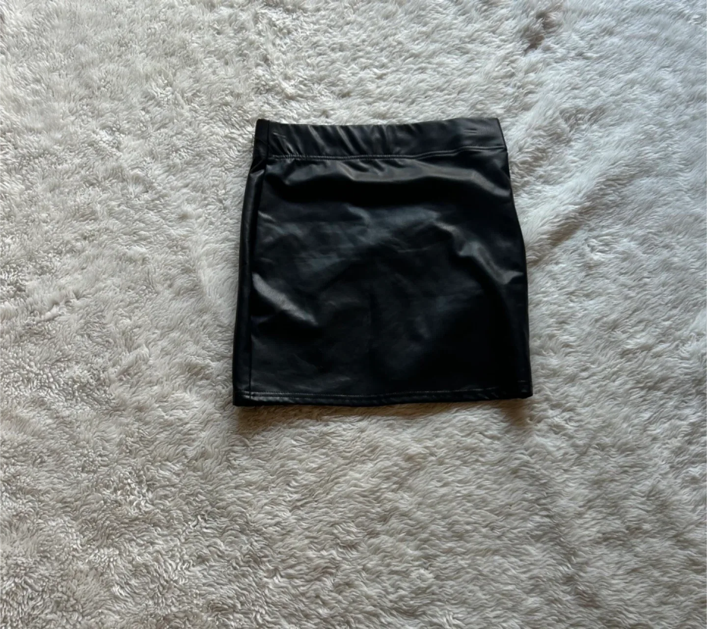 Women’s clothes L, XS & S image indicator(7)