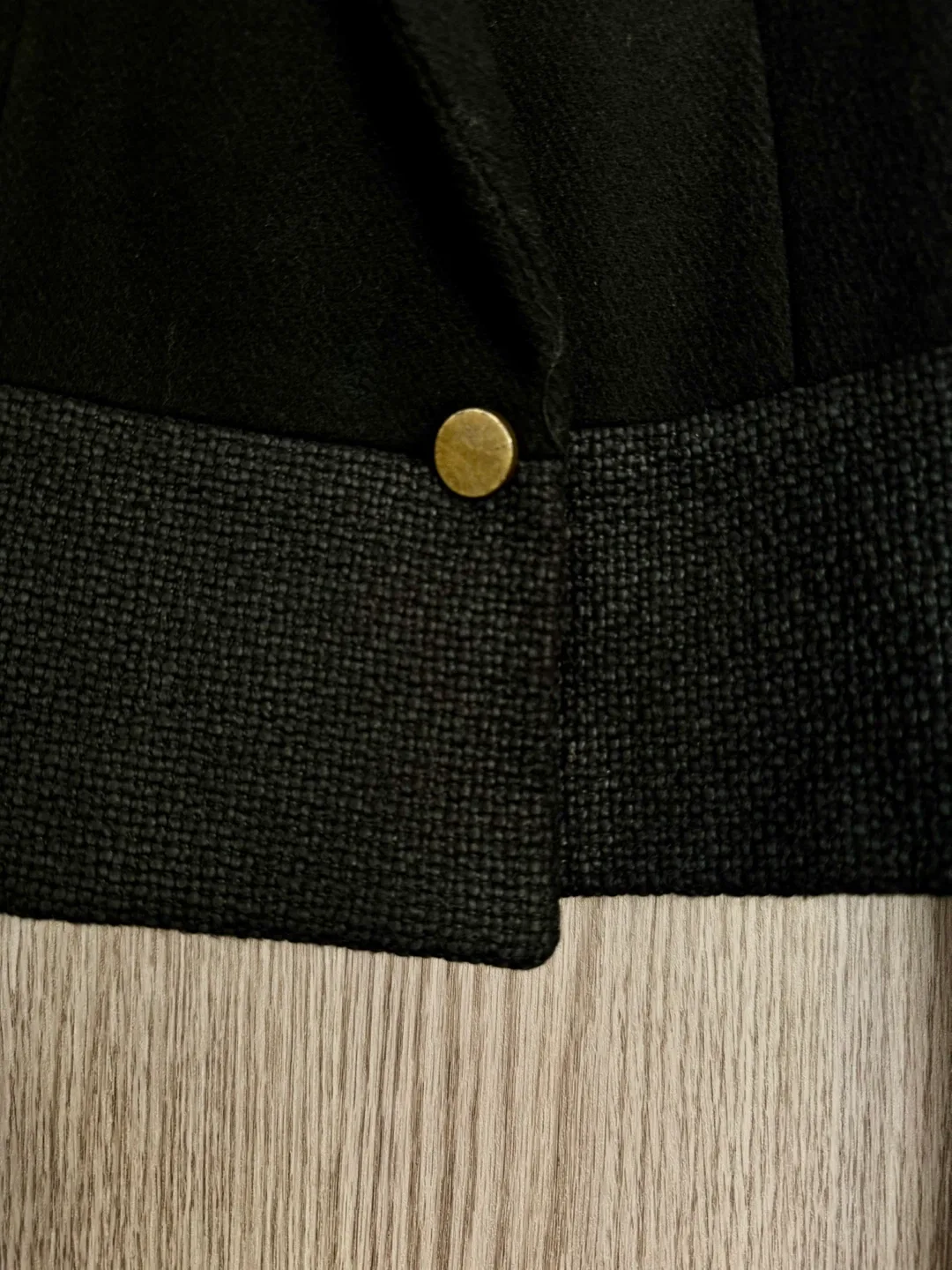 ZARA Trafaluc Cropped Black Blazer – Gold Button Detail image indicator(5)