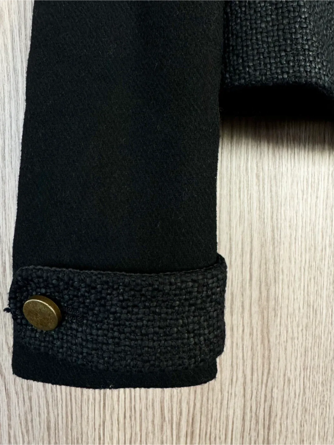 ZARA Trafaluc Cropped Black Blazer – Gold Button Detail image indicator(4)