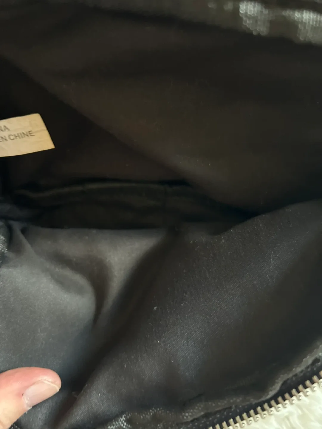 Everywhere Belt Bag Black image indicator(2)