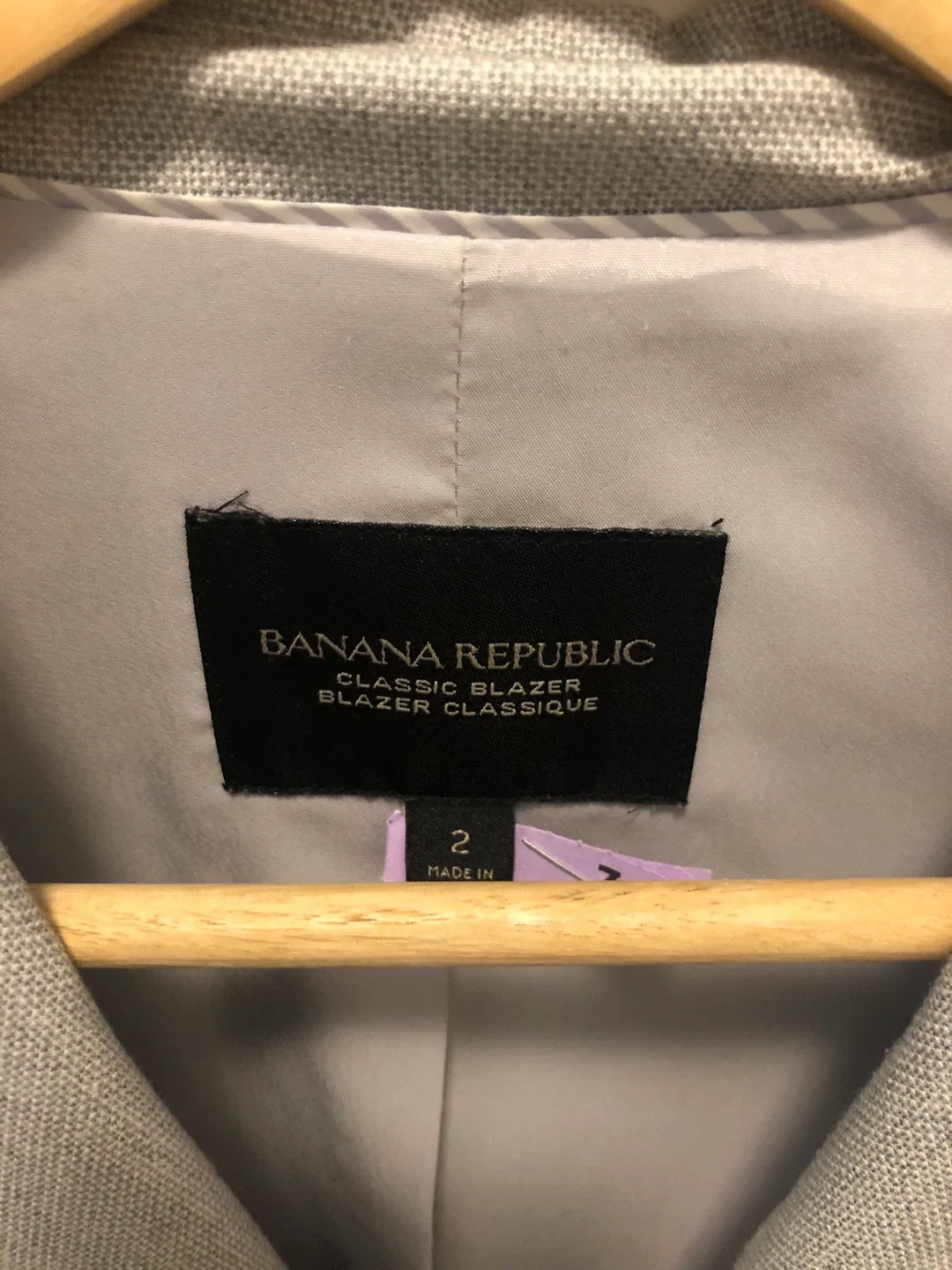 Banana Republic Classic Blazer - Size 2 image indicator(3)