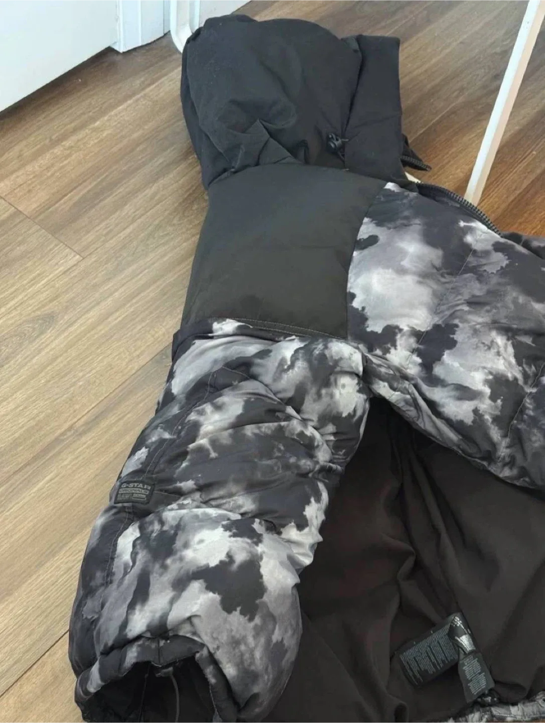 G-Star RAW Size M, Puffer Jacket image indicator(2)