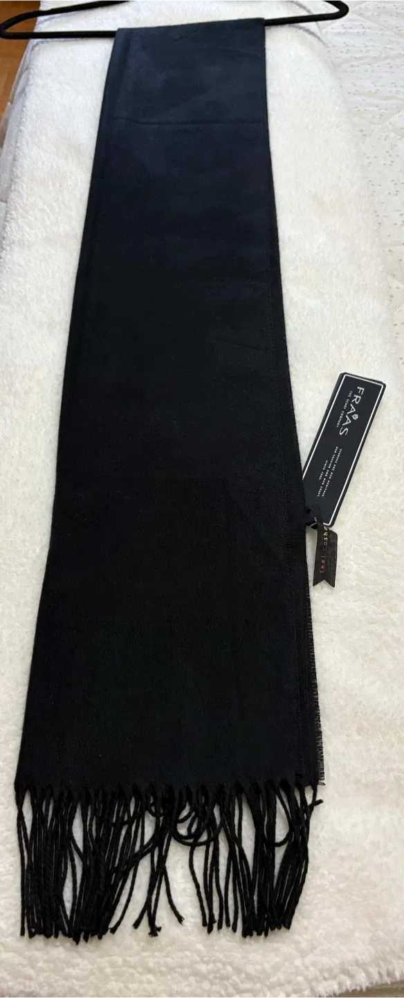 FRAAS Black Scarf image indicator(4)