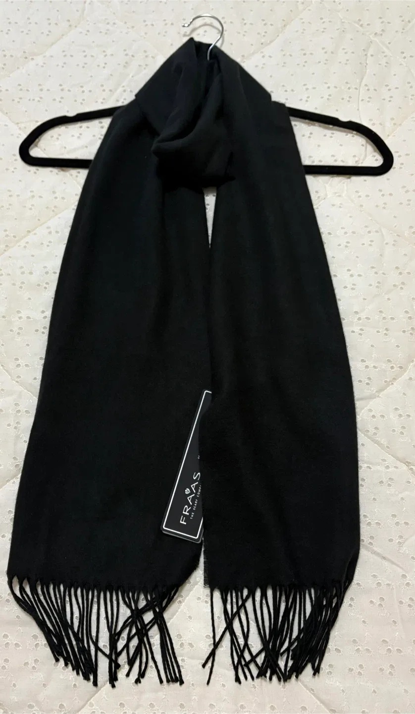 FRAAS Black Scarf image indicator(2)