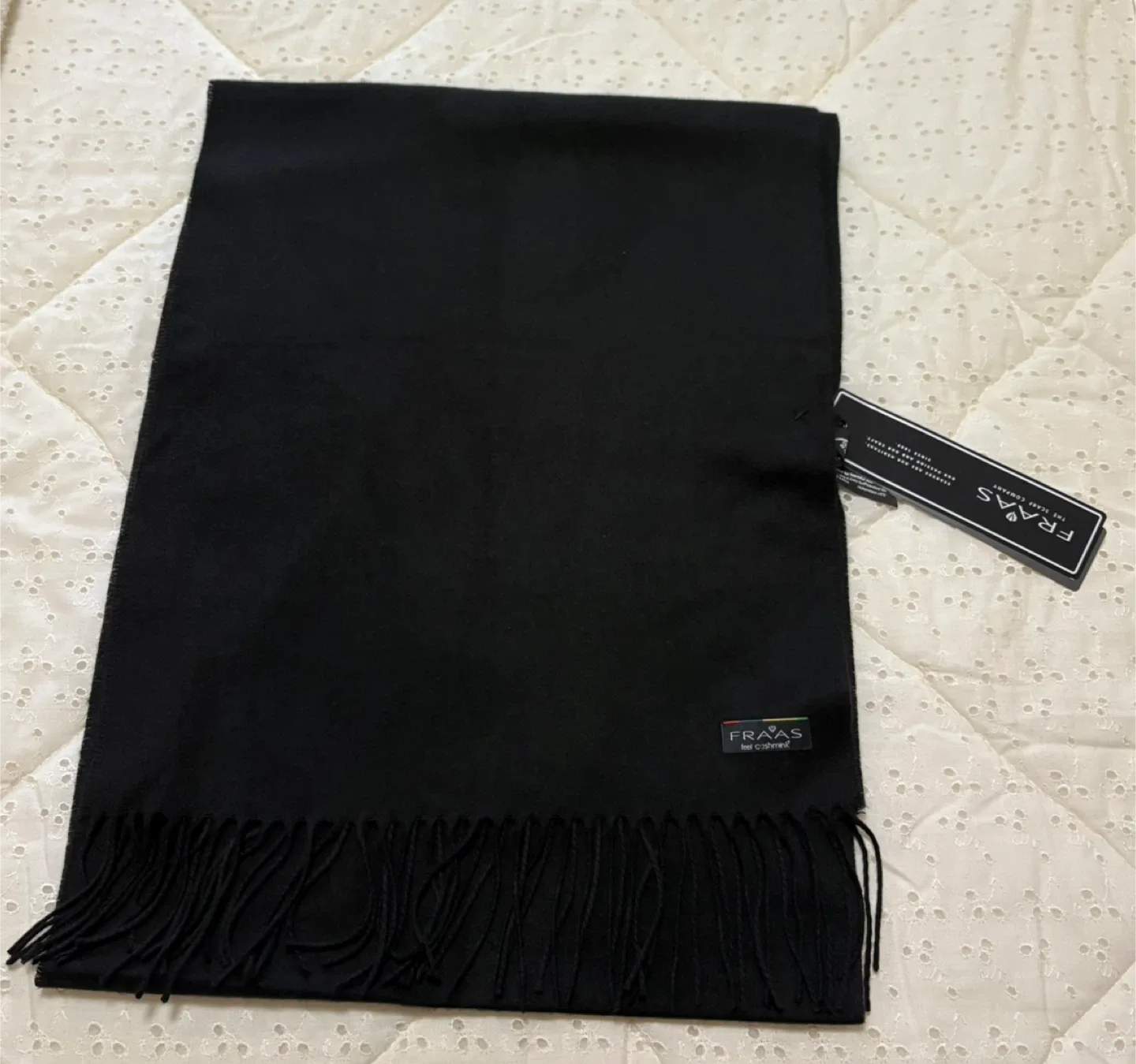 FRAAS Black Scarf image indicator(5)