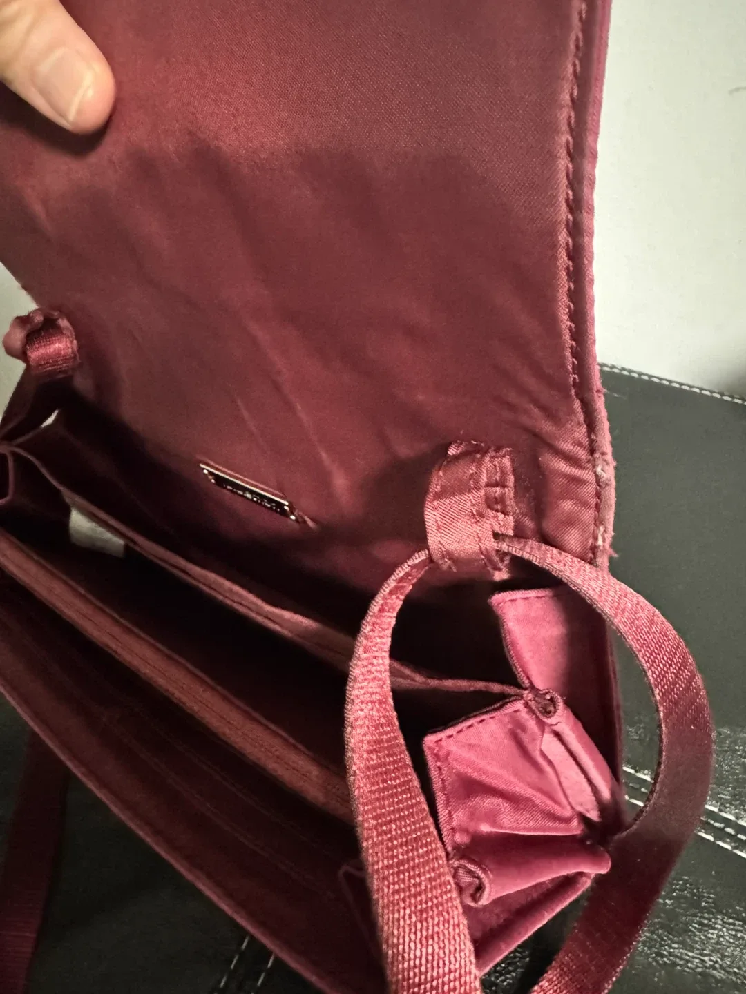 Lululemon Burgundy Crossbody Wallet image indicator(4)