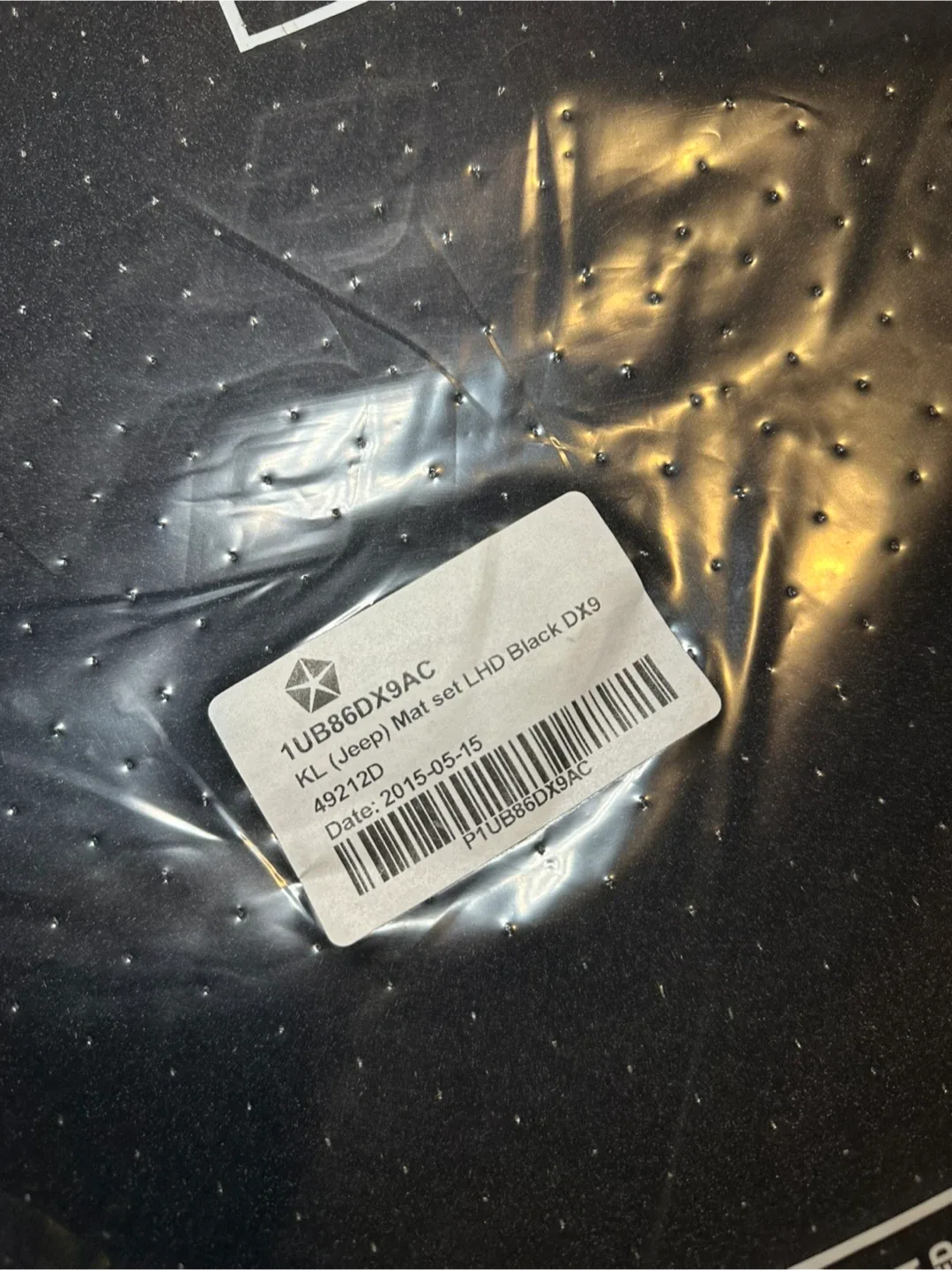 2015-2023 Jeep Cherokee Carpeted Floor Mats image indicator(4)