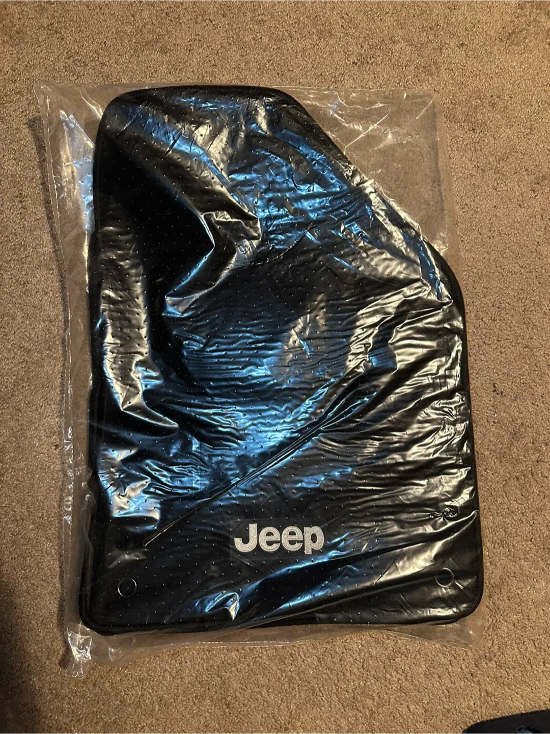 2015-2023 Jeep Cherokee Carpeted Floor Mats
