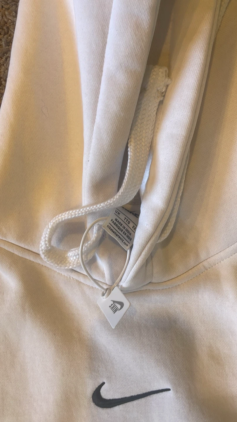 Nike White Tracksuit - New with Tags - photo 4