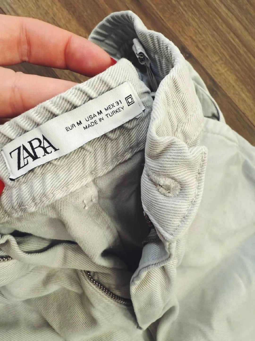 Zara Beige-Grey Shorts - Size M image indicator(3)