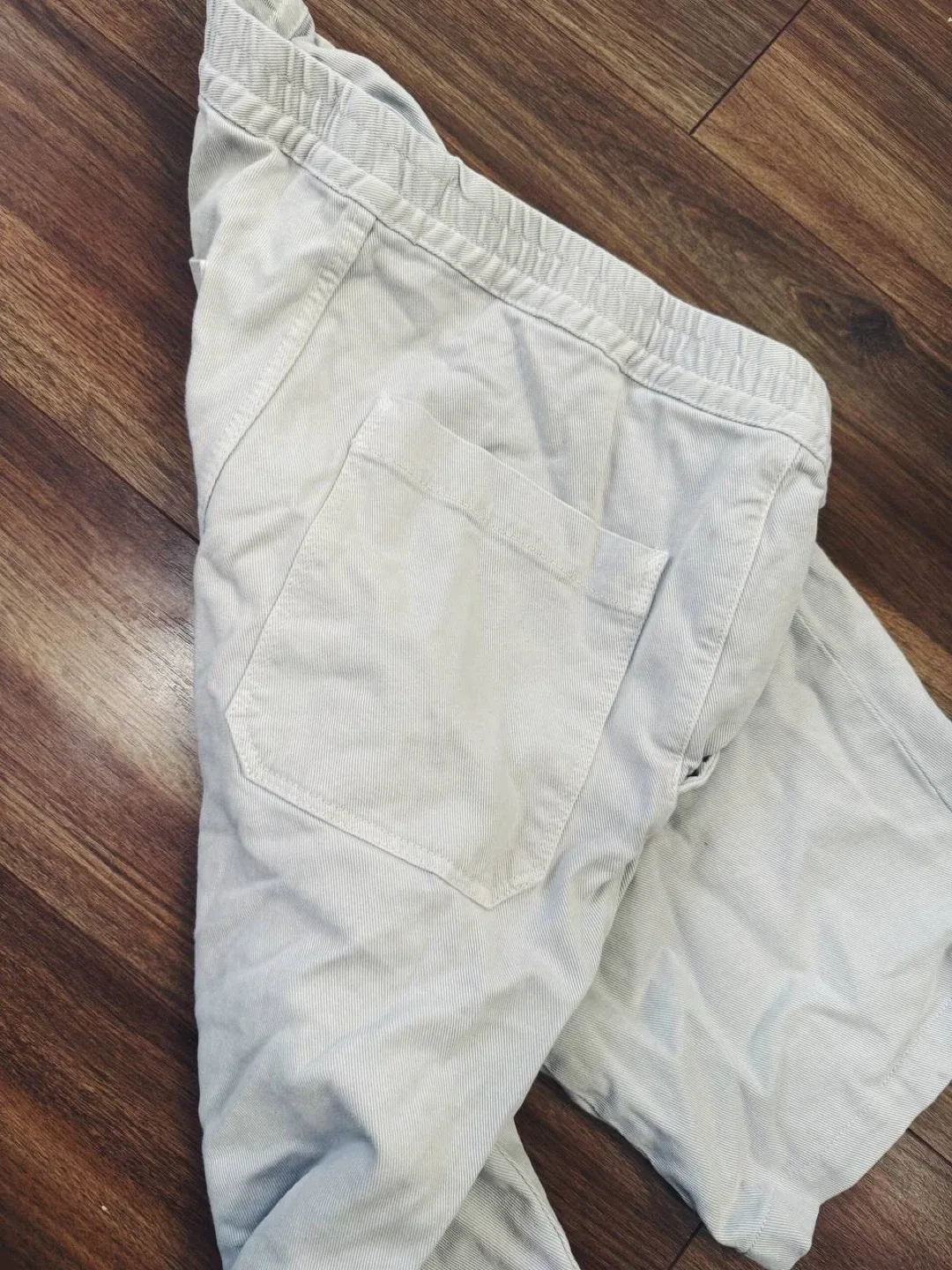 Zara Beige-Grey Shorts - Size M image indicator(4)