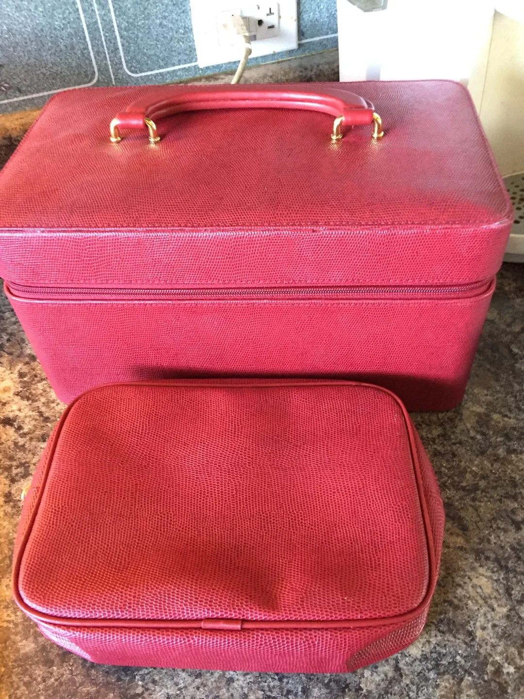 Estee Lauder Makeup Set with Case image indicator(5)