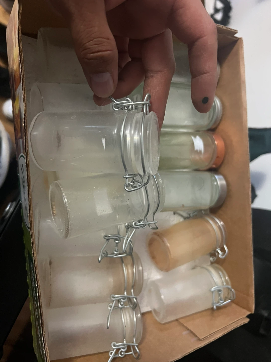 Ball Quilted Crystal Jars - 12 Half Pint Jars - photo 4