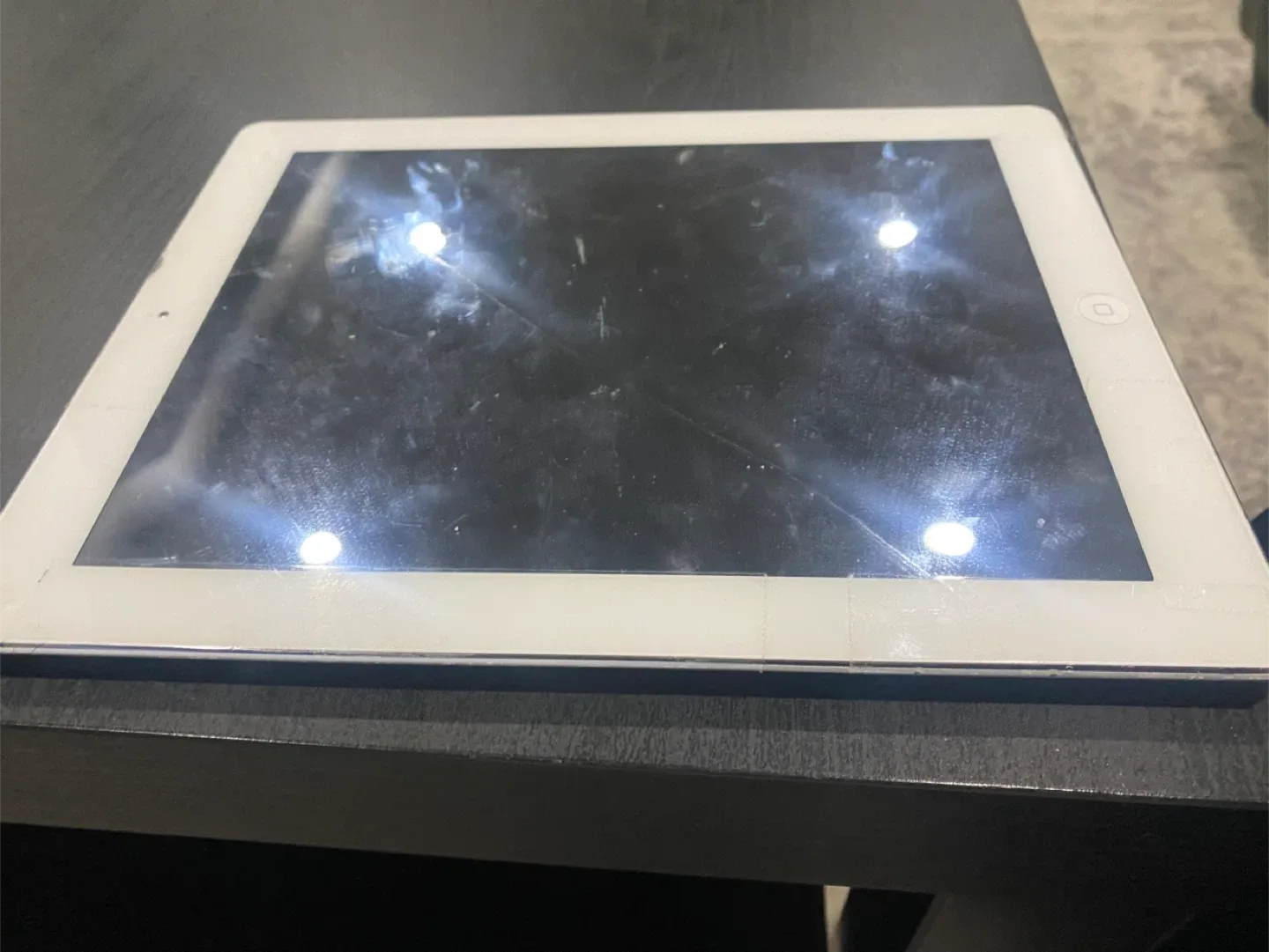 Apple iPad 16GB image indicator(4)