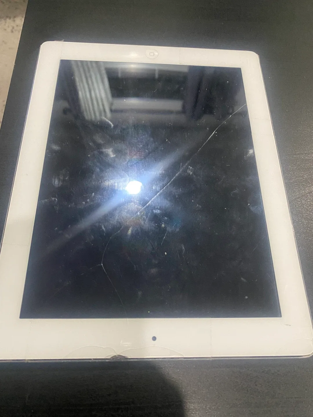 Apple iPad 16GB image indicator(3)