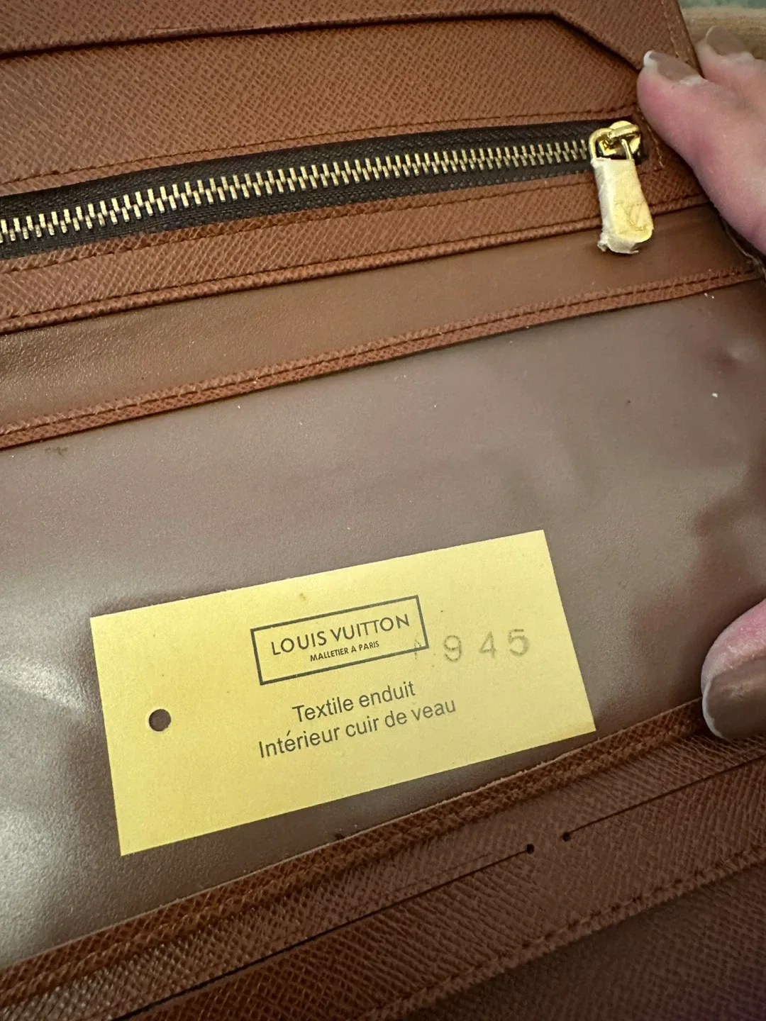 Louis Vuitton Wallet image indicator(3)