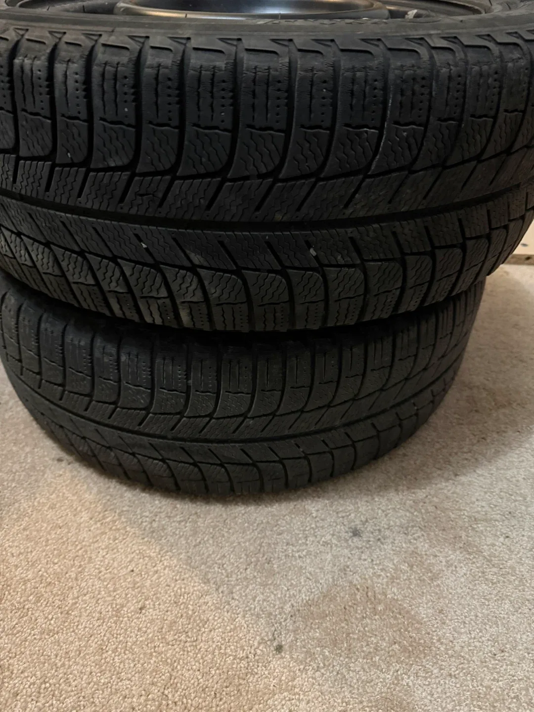 Toyota Corolla Winter Tires w Steel Rims image indicator(8)