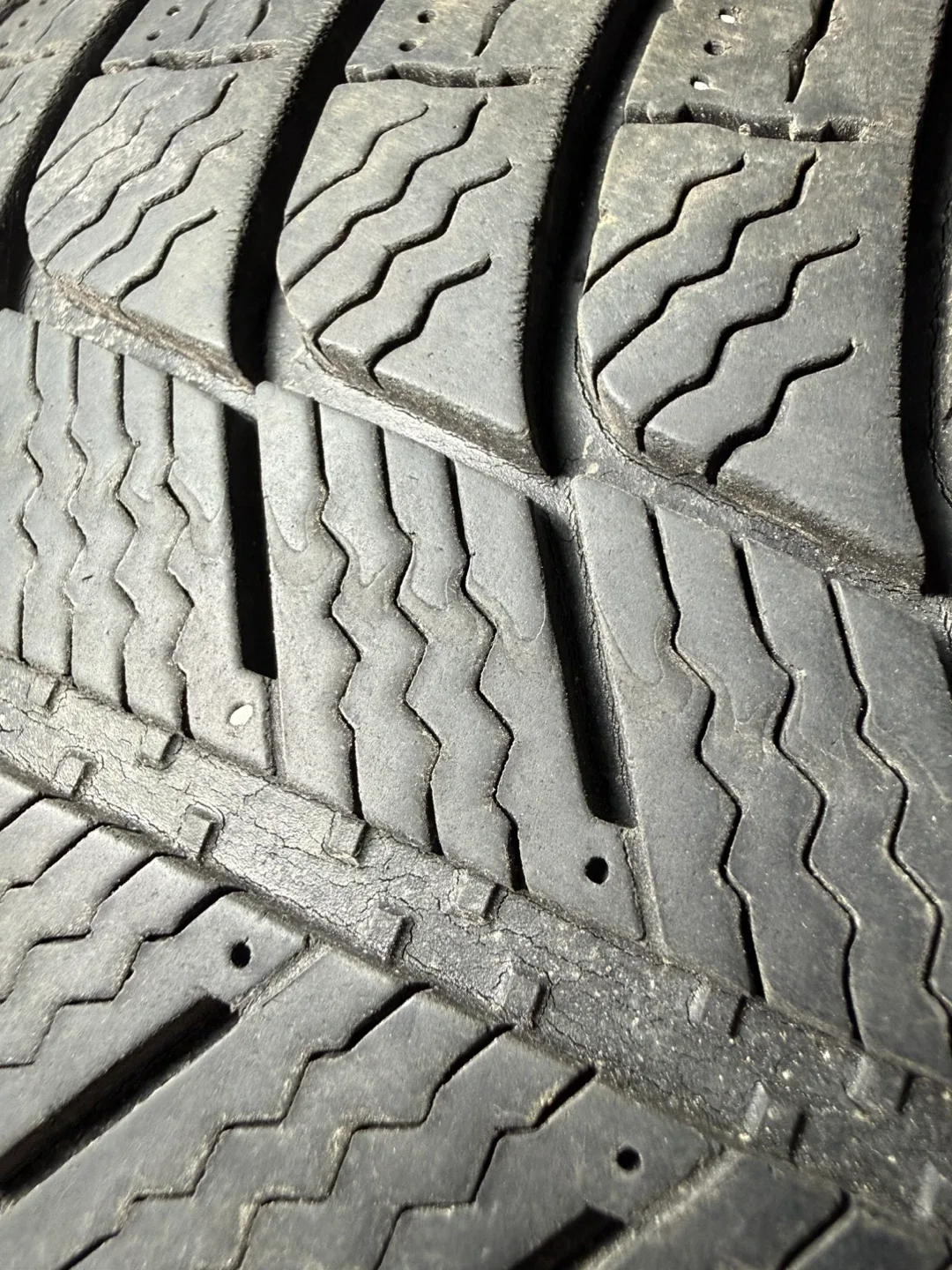 Toyota Corolla Winter Tires w Steel Rims image indicator(7)