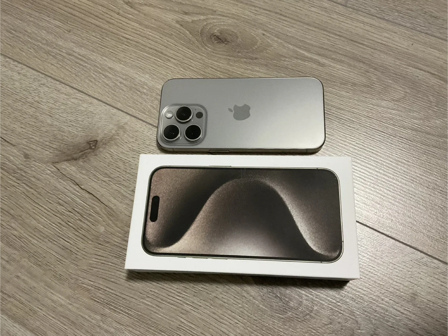 Iphone 15 pro image indicator(3)