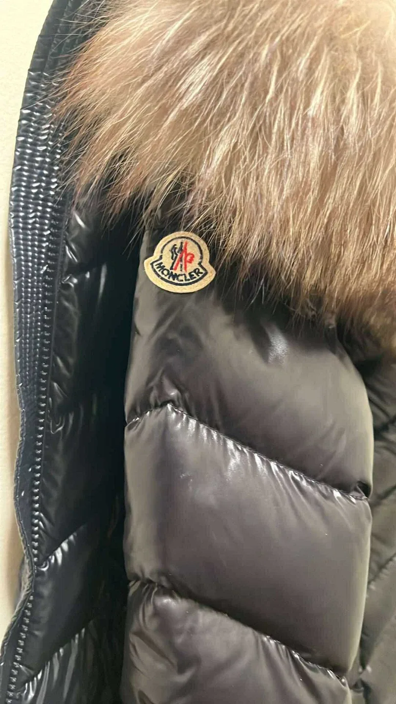 Moncler Black Down Puffer Jacket image indicator(5)