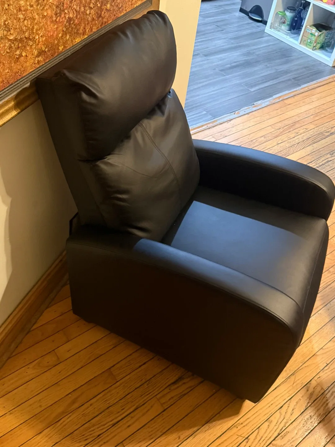 Set of 4 Modern Black Faux-Leather Recliner Chairs image indicator(2)