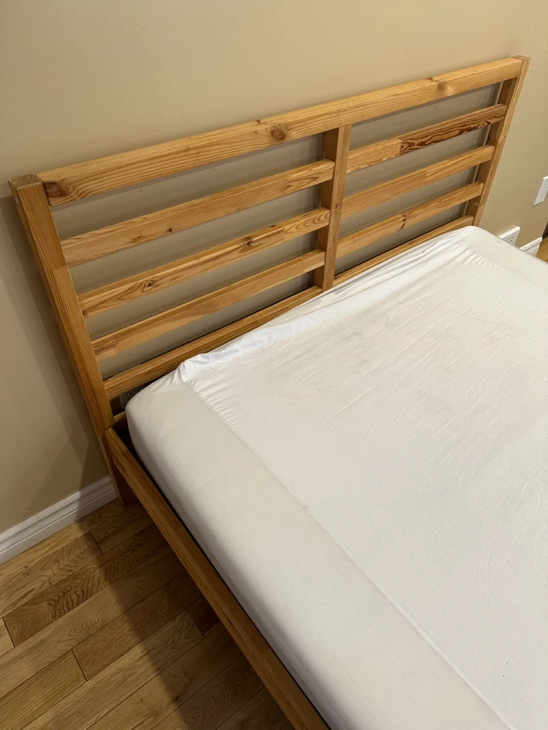 IKEA TARVA Full-Size Wooden Bed Frame (CAN DELIVER) image indicator(6)
