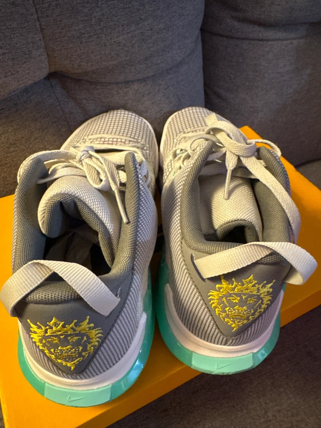 Nike LeBron Witness VII Basketball Shoes image indicator(4)