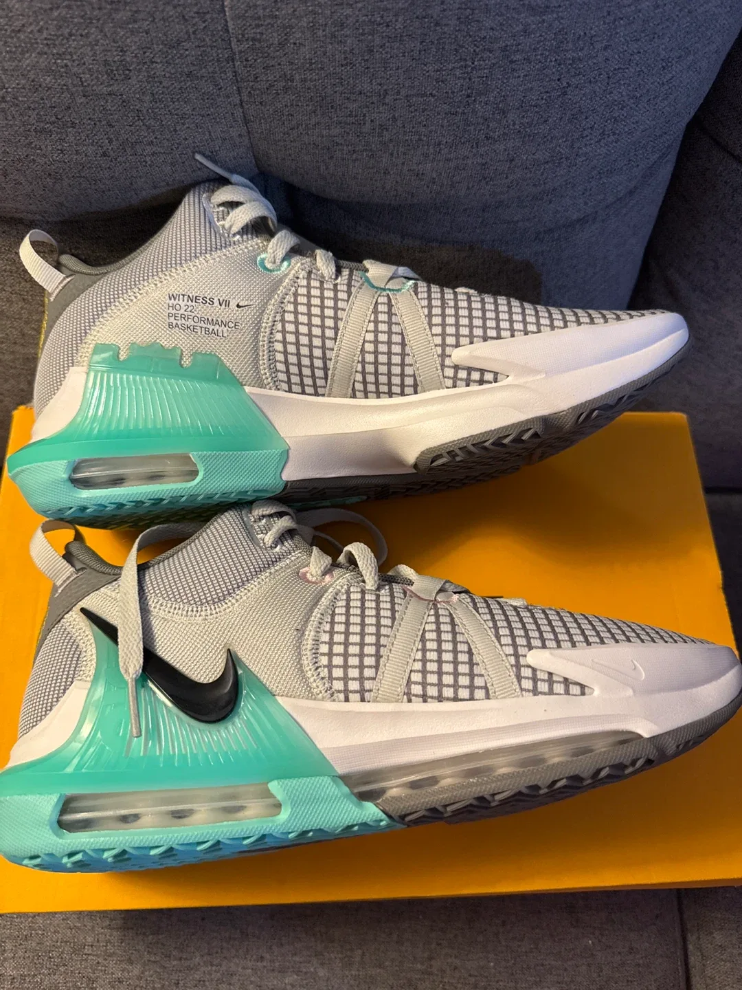 Nike LeBron Witness VII Basketball Shoes image indicator(3)