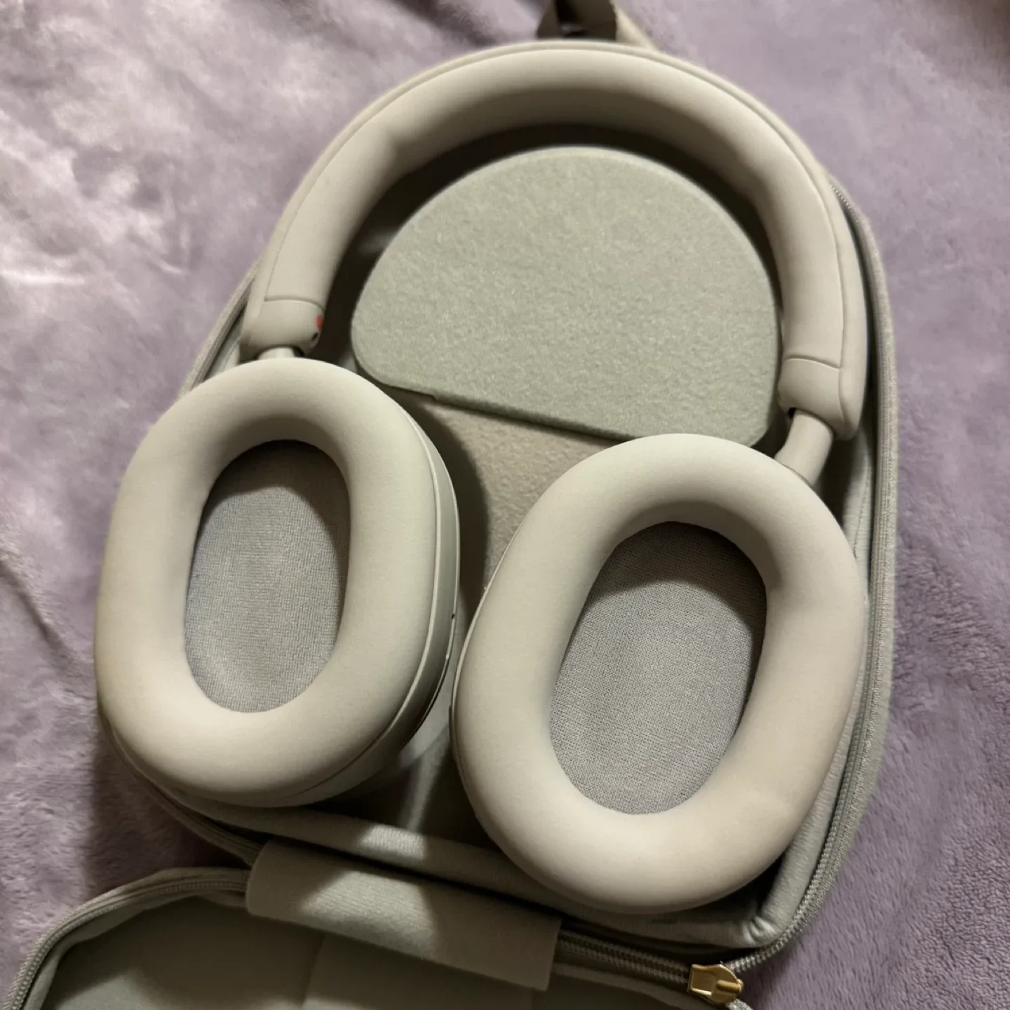 Sony WH-1000XM5 Wireless Noise Cancelling Headphones - Grey image indicator(3)