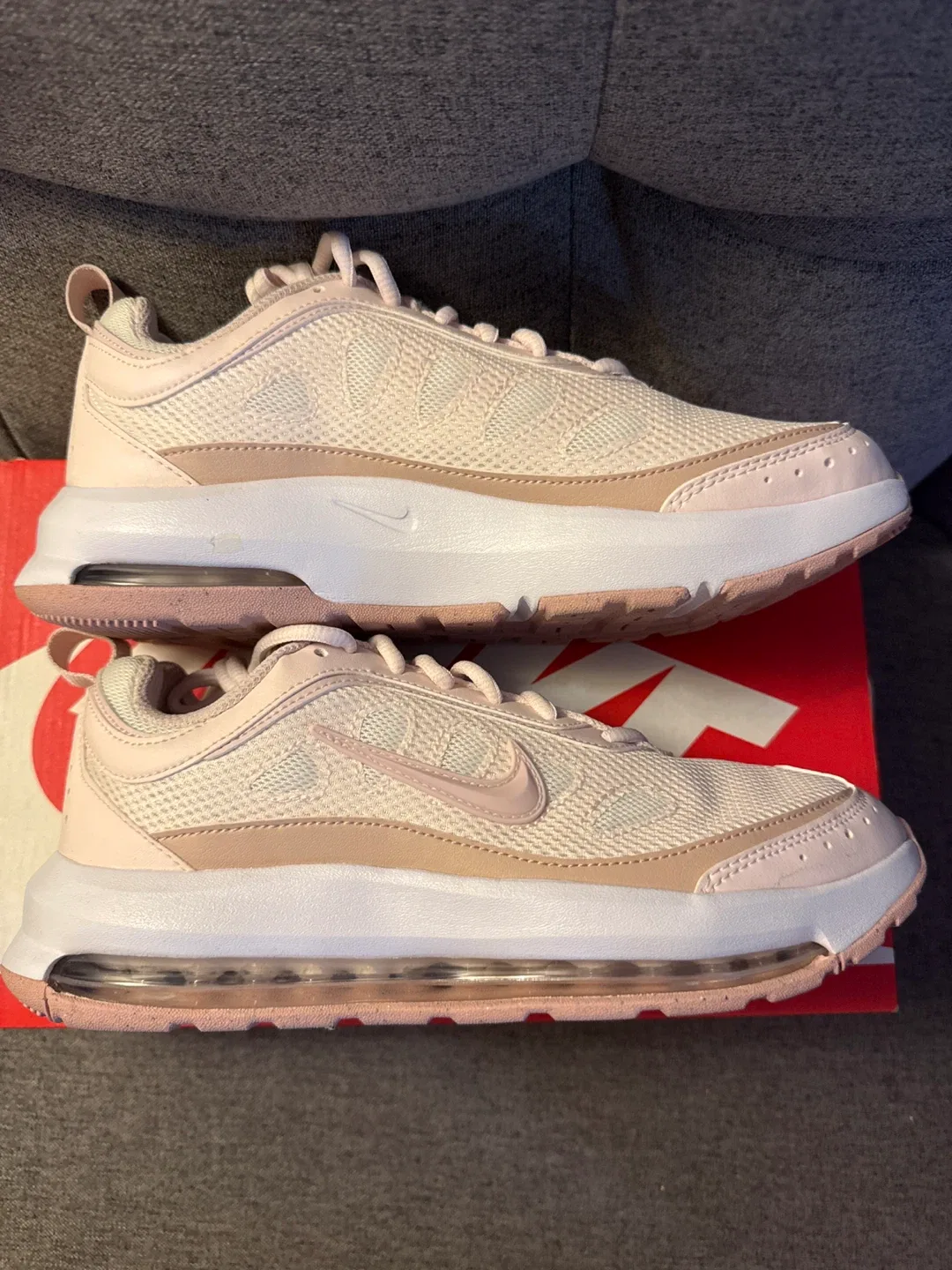 Nike Air Max AP Women's Size 8.5 image indicator(3)