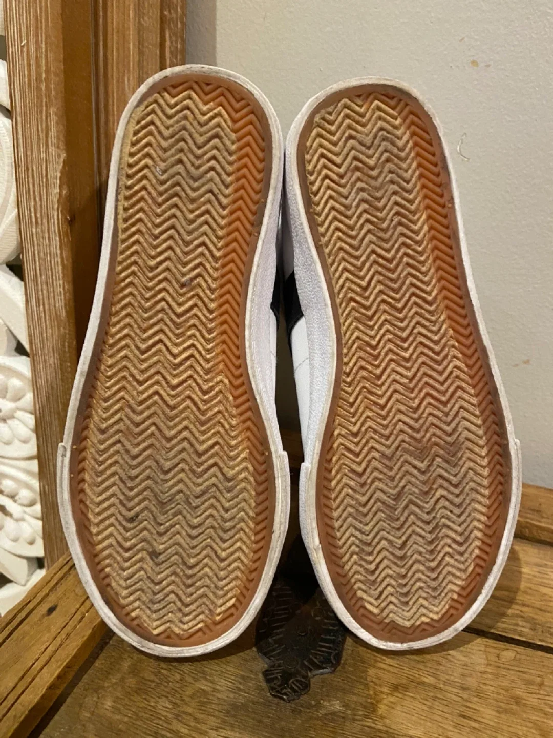 Tommy Bahama High Top Running Shoes Boys Size 1 image indicator(3)