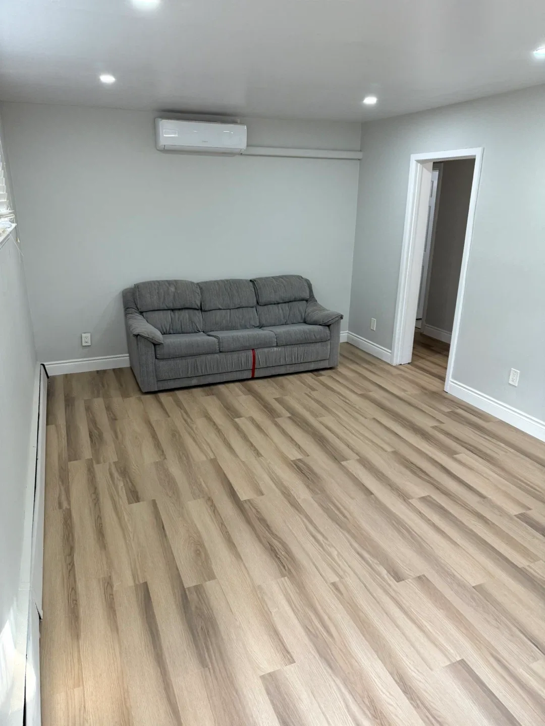 Rent: 2 bedroom basement apt in London ON
