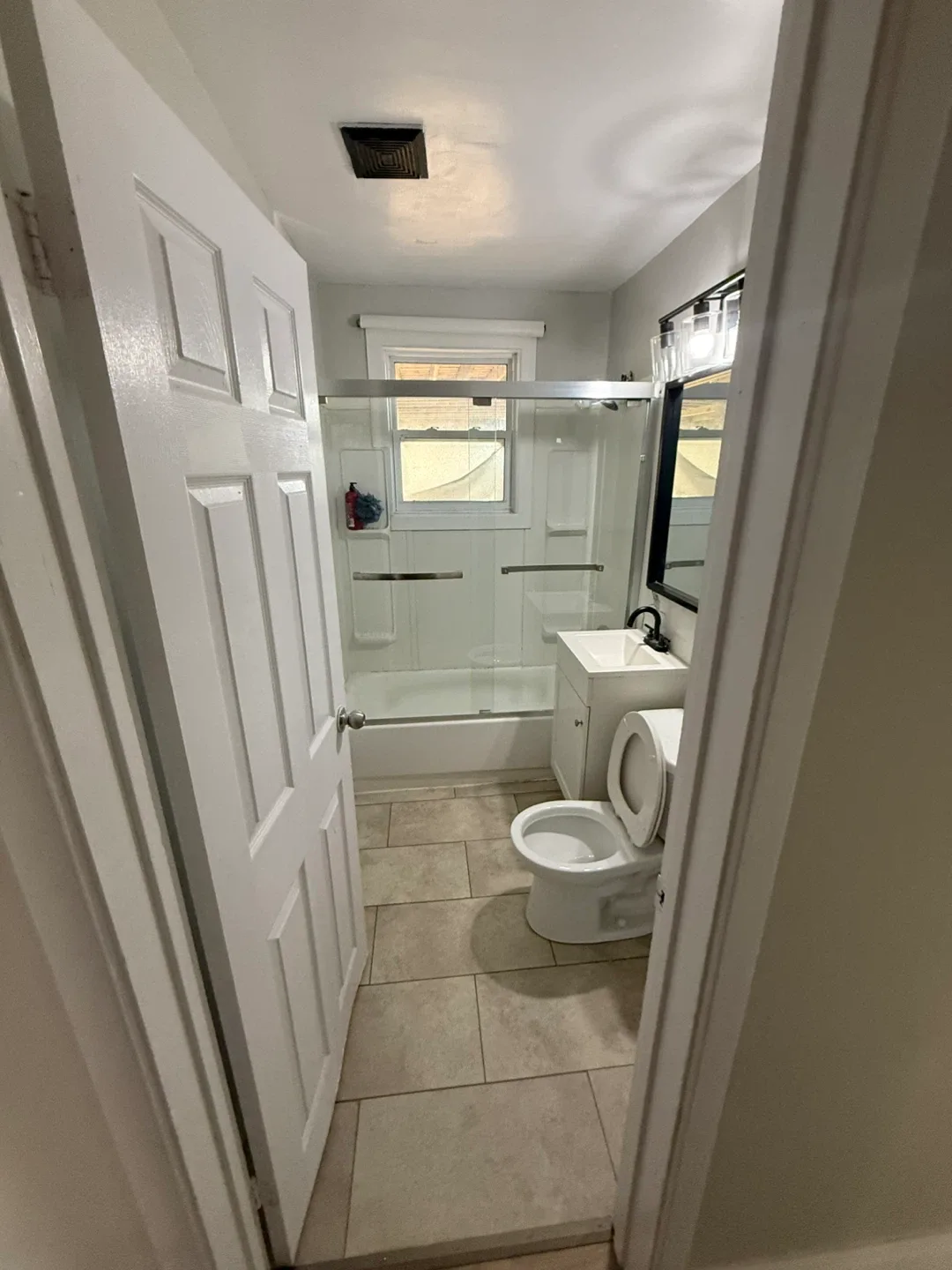 Rent: 2 bedroom basement apt in London ON image indicator(10)