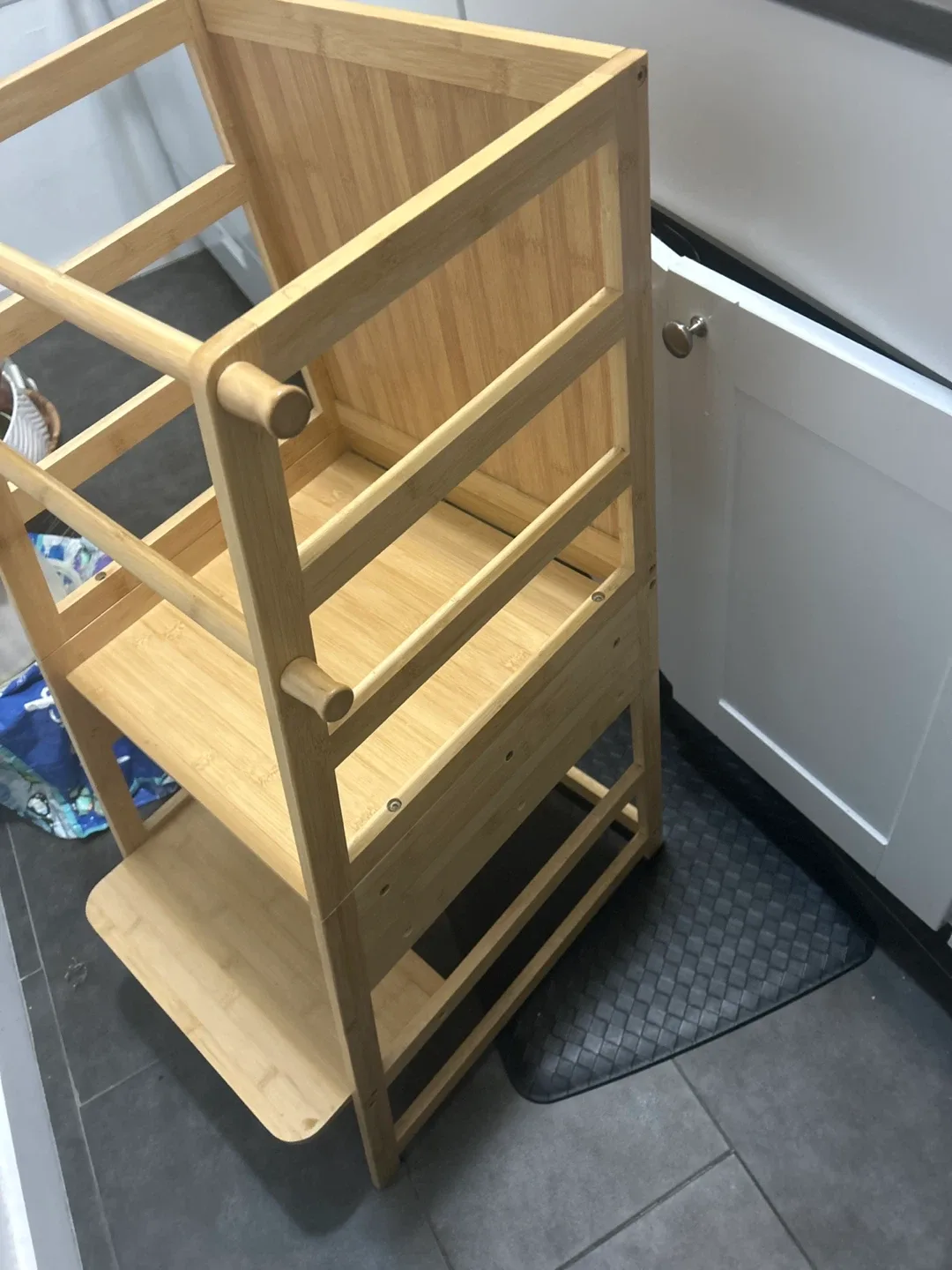 Guidecraft Kitchen Helper Stool image indicator(2)