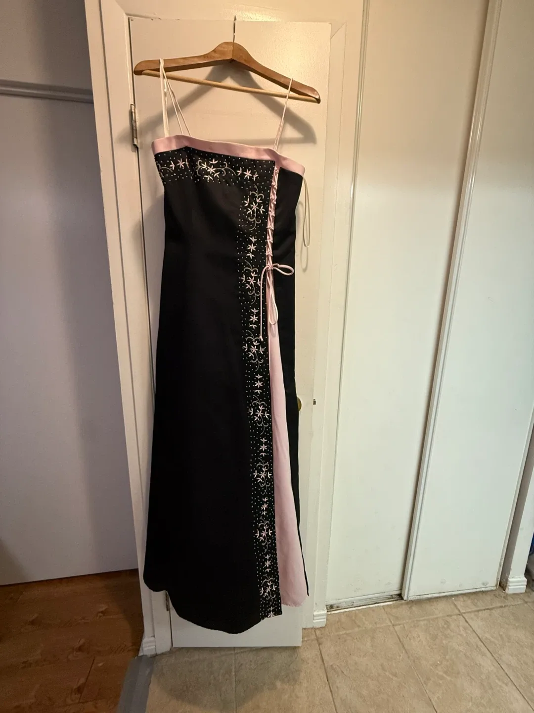 Black & Pink Formal Dress image indicator(3)