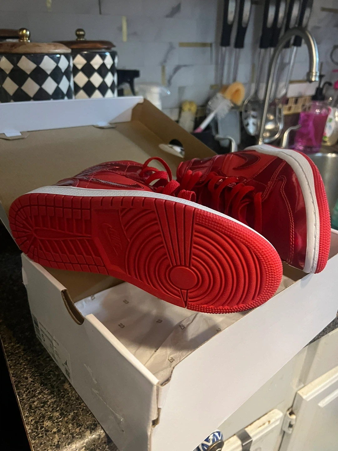 Nike Air Jordan 1 Retro High Red - photo 5