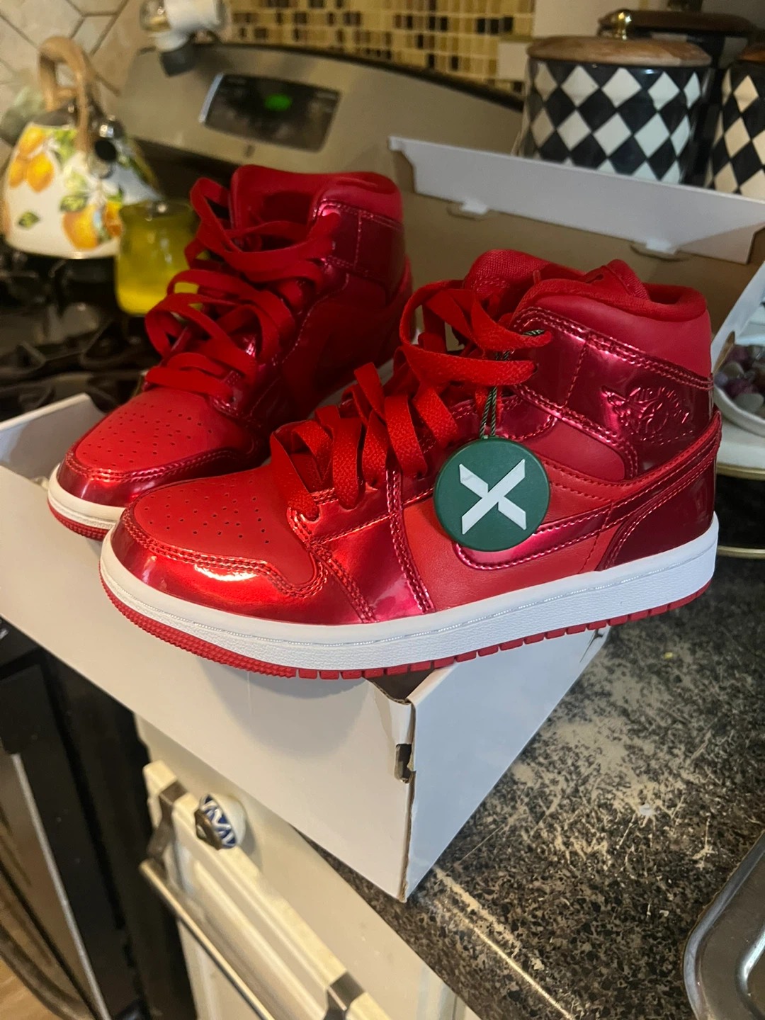 Nike Air Jordan 1 Retro High Red - photo 2