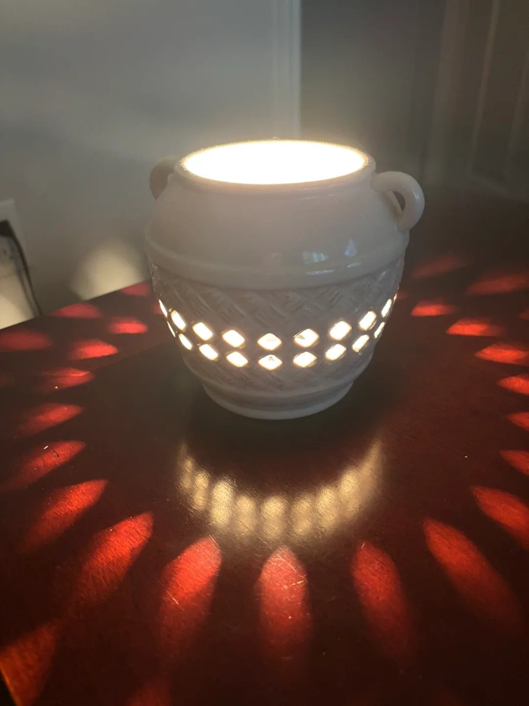 White Ceramic Light image indicator(3)