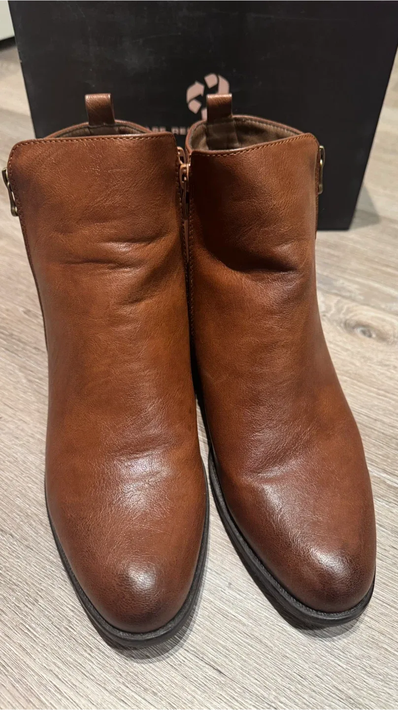 Kozi Canada Brown Ankle Boots image indicator(2)