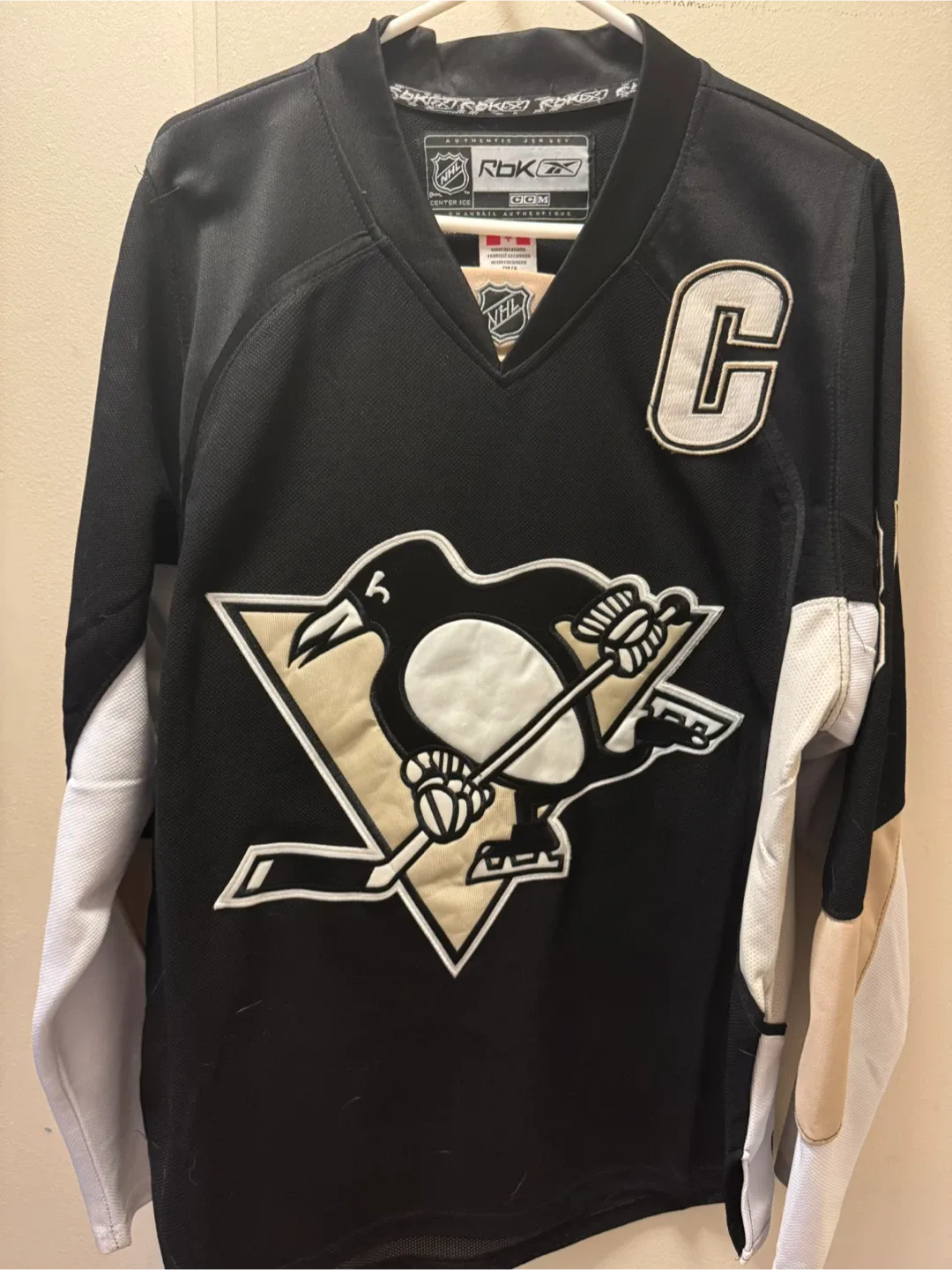 (3) NHL Jerseys image indicator(7)